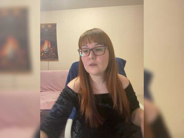 Fox-Lisa's BongaCams show and profile