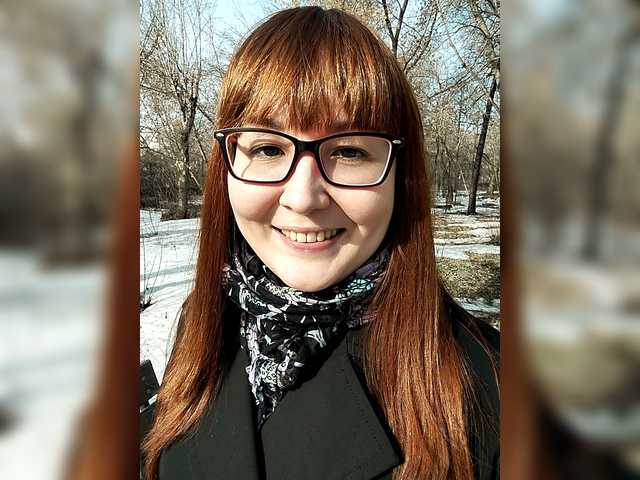 Fox-Lisa's BongaCams show and profile