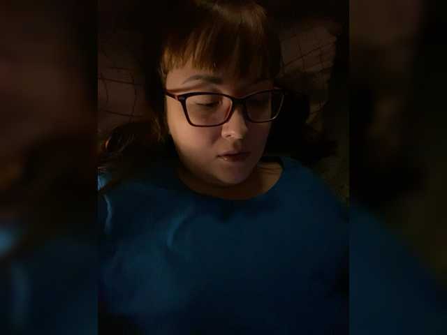 Fox-Lisa's BongaCams show and profile