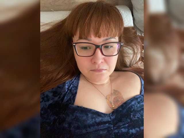 Fox-Lisa's BongaCams show and profile