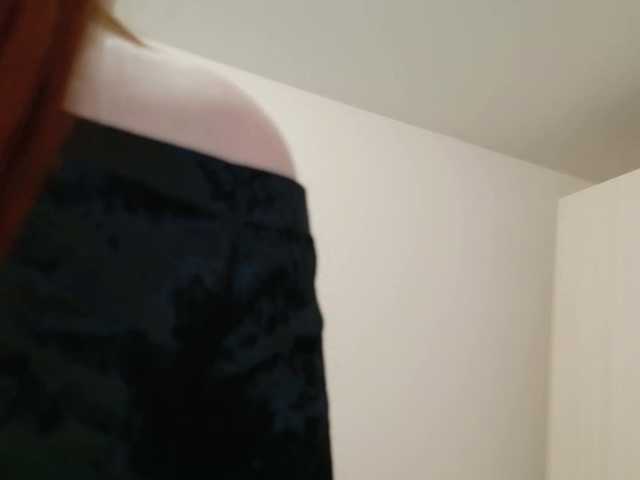 Fox-Lisa's BongaCams show and profile