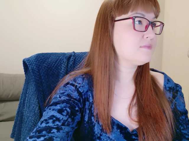 Fox-Lisa's BongaCams show and profile