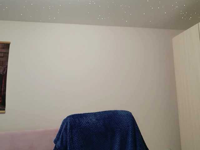 Fox-Lisa's BongaCams show and profile