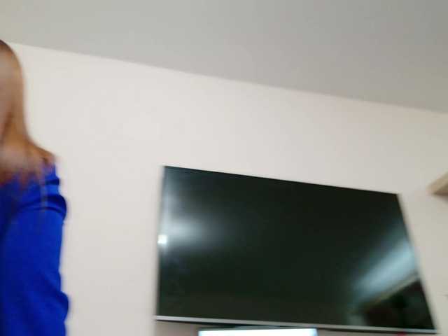 Fox-Lisa's BongaCams show and profile