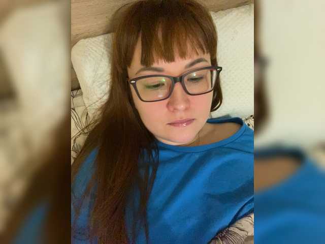 Fox-Lisa's BongaCams show and profile