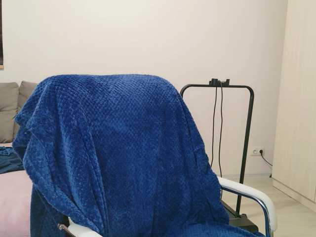 Fox-Lisa's BongaCams show and profile