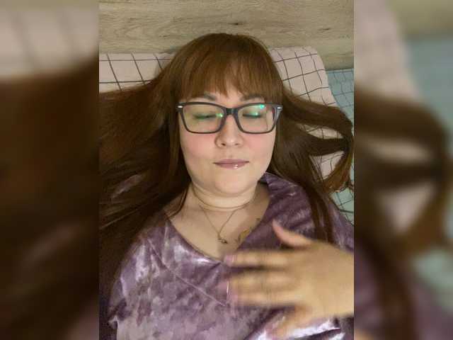 Fox-Lisa's BongaCams show and profile