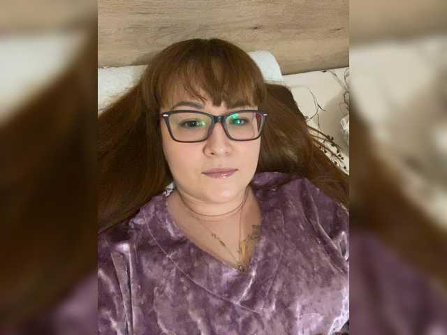 Fox-Lisa's BongaCams show and profile