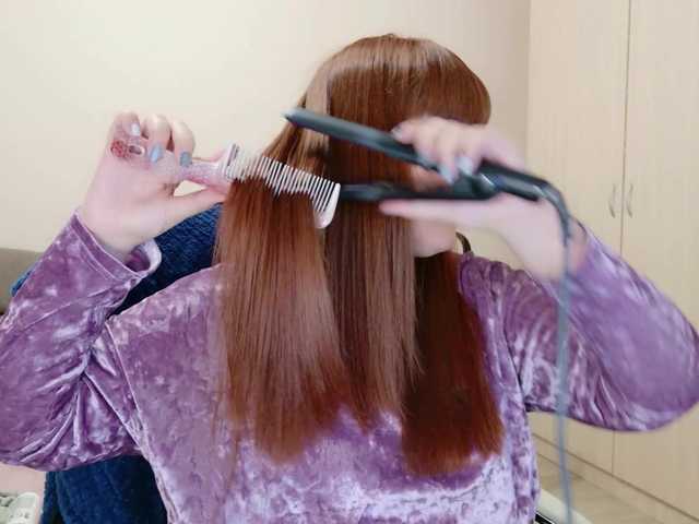 Fox-Lisa's BongaCams show and profile