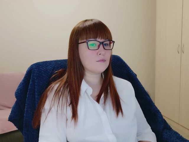 Fox-Lisa's BongaCams show and profile