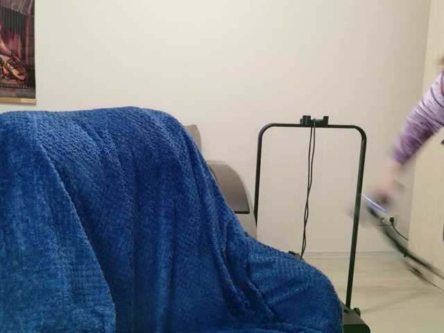 Fox-Lisa's BongaCams show and profile