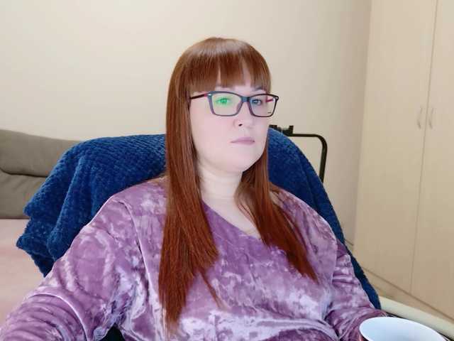 Fox-Lisa's BongaCams show and profile