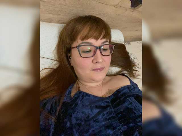 Fox-Lisa's BongaCams show and profile