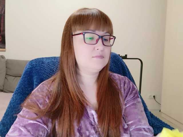 Fox-Lisa's BongaCams show and profile