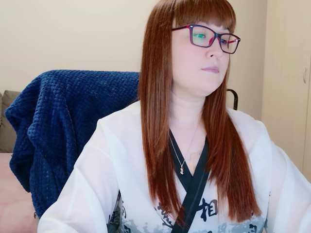 Fox-Lisa's BongaCams show and profile