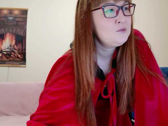 Fox-Lisa's BongaCams show and profile