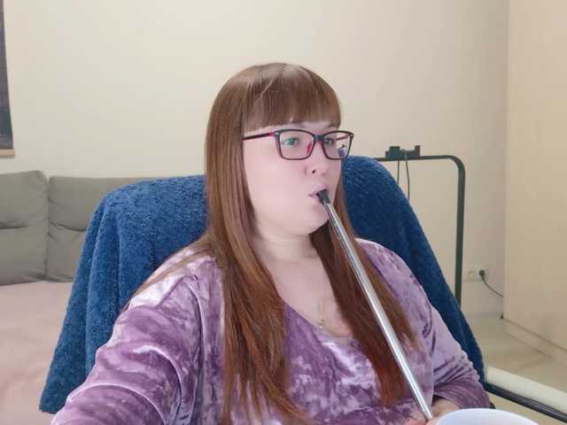 Fox-Lisa's BongaCams show and profile