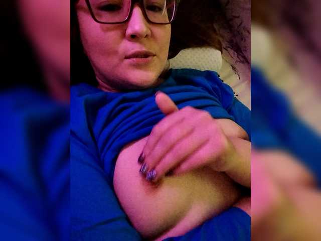 Fox-Lisa's BongaCams show and profile