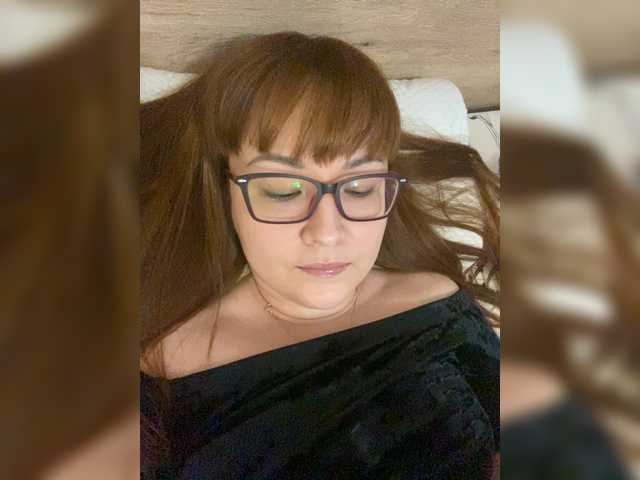 Fox-Lisa's BongaCams show and profile