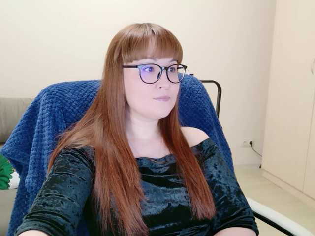 Fox-Lisa's BongaCams show and profile