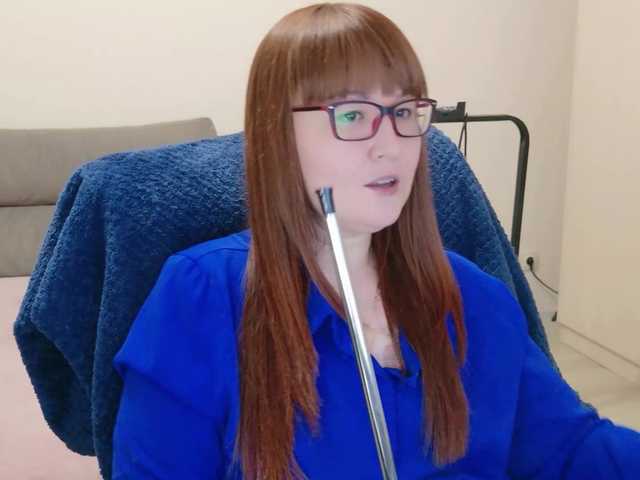 Fox-Lisa's BongaCams show and profile