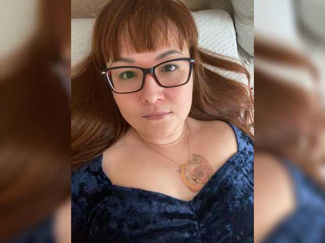 Fox-Lisa's BongaCams show and profile