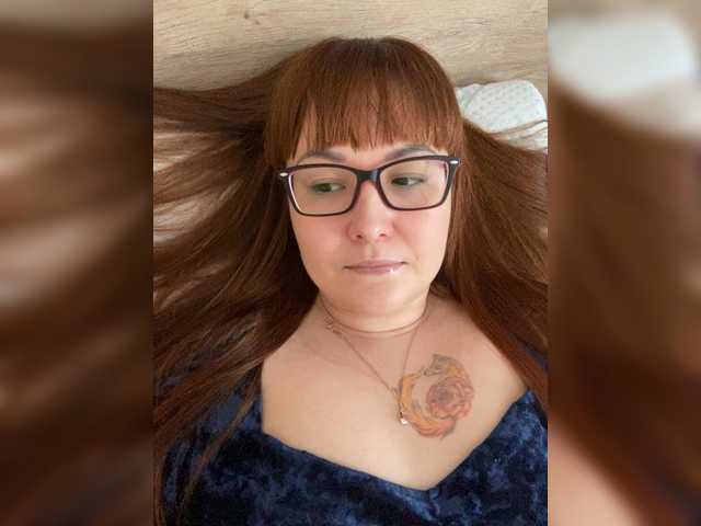 Fox-Lisa's BongaCams show and profile