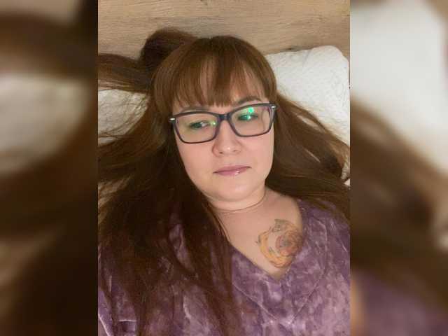 Fox-Lisa's BongaCams show and profile