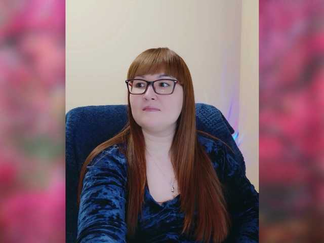 Fox-Lisa's BongaCams show and profile