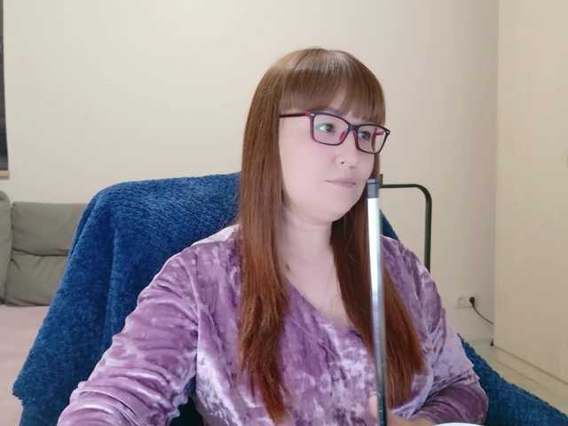 Fox-Lisa's BongaCams show and profile