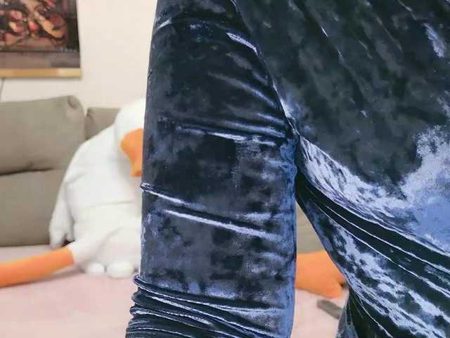 Fox-Lisa's BongaCams show and profile