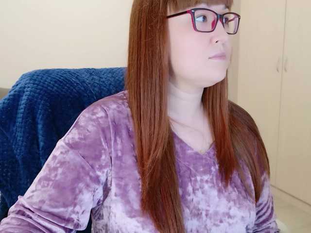 Fox-Lisa's BongaCams show and profile