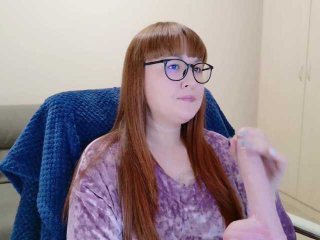 Fox-Lisa's BongaCams show and profile