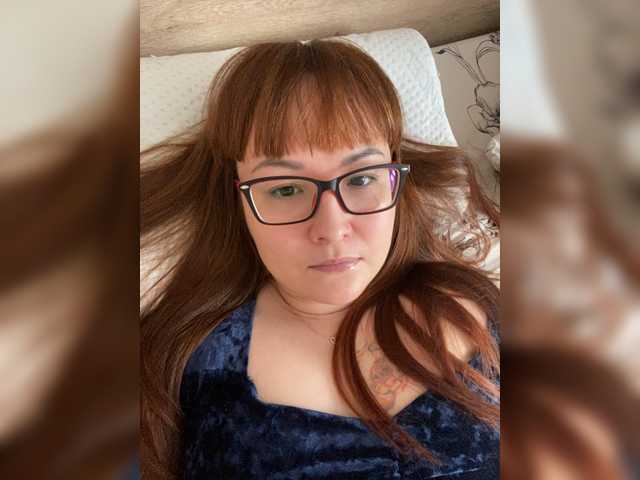 Fox-Lisa's BongaCams show and profile