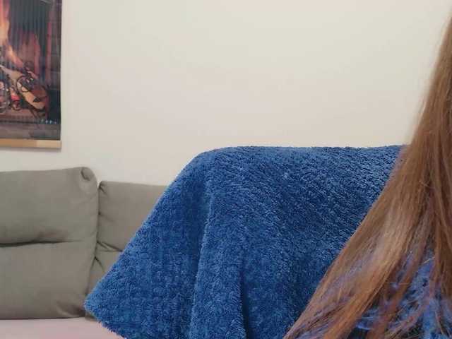 Fox-Lisa's BongaCams show and profile