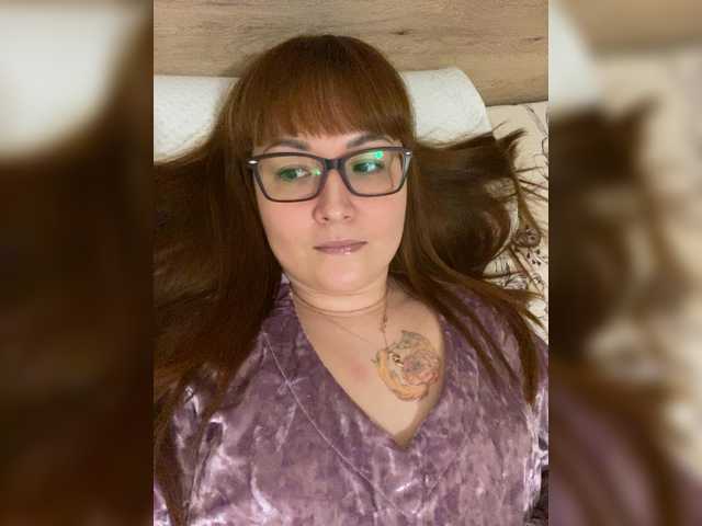 Fox-Lisa's BongaCams show and profile