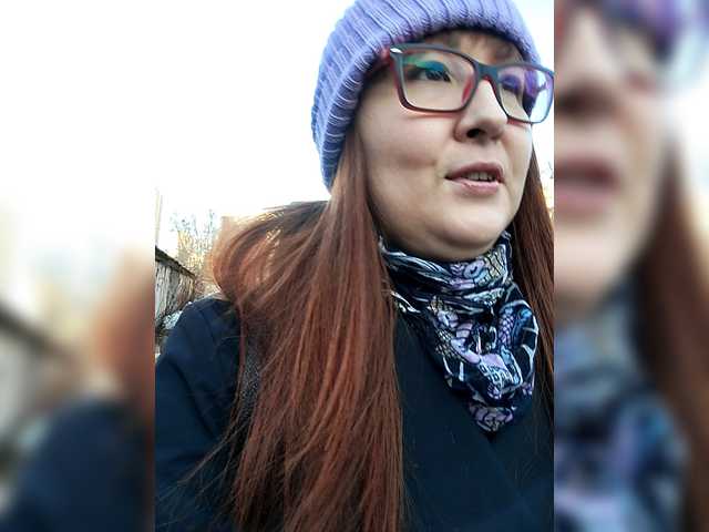 Fox-Lisa's BongaCams show and profile