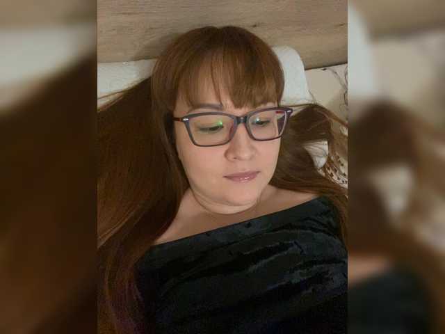 Fox-Lisa's BongaCams show and profile