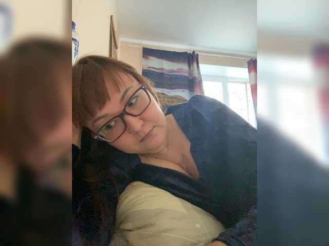 Fox-Lisa's BongaCams show and profile