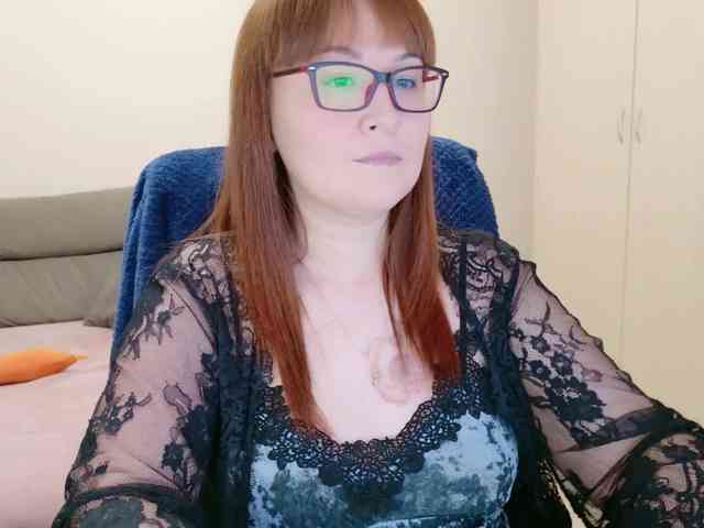 QueenFoxyLiza webcam