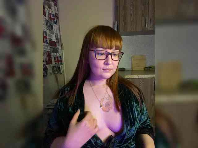 QueenFoxyLiza webcam