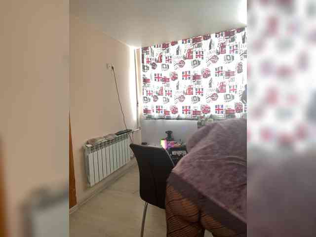 QueenFoxyLiza webcam