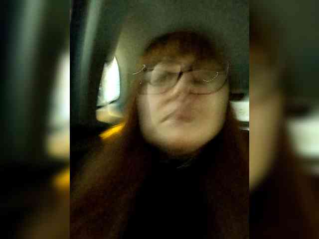 QueenFoxyLiza webcam