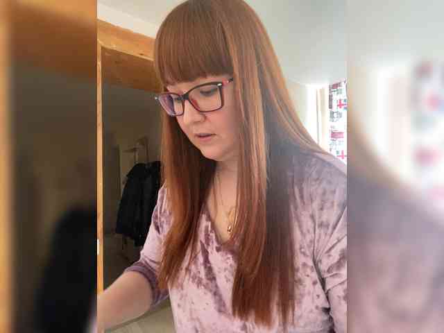 QueenFoxyLiza webcam