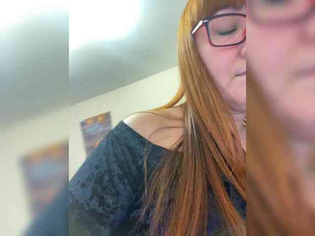 QueenFoxyLiza webcam