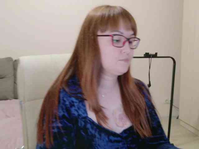 MISTRESS-FOX webcam