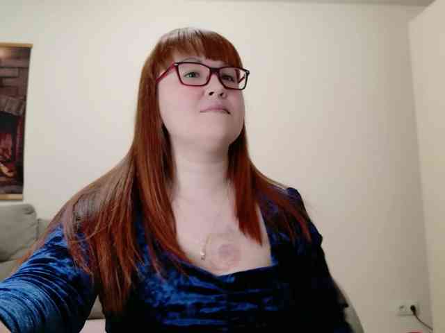 QueenFoxyLiza webcam