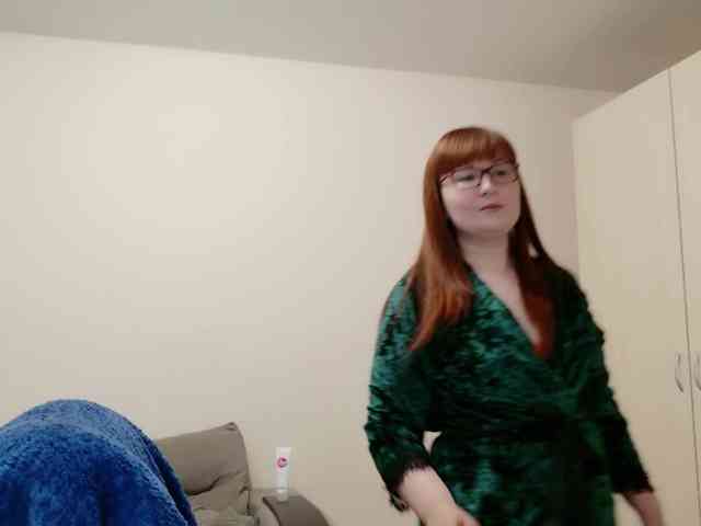 QueenFoxyLiza webcam