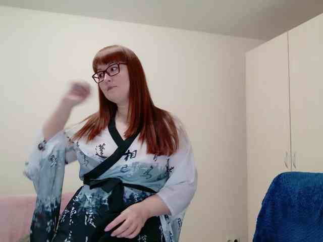 QueenFoxyLiza webcam