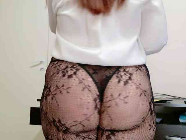 QueenFoxyLiza webcam